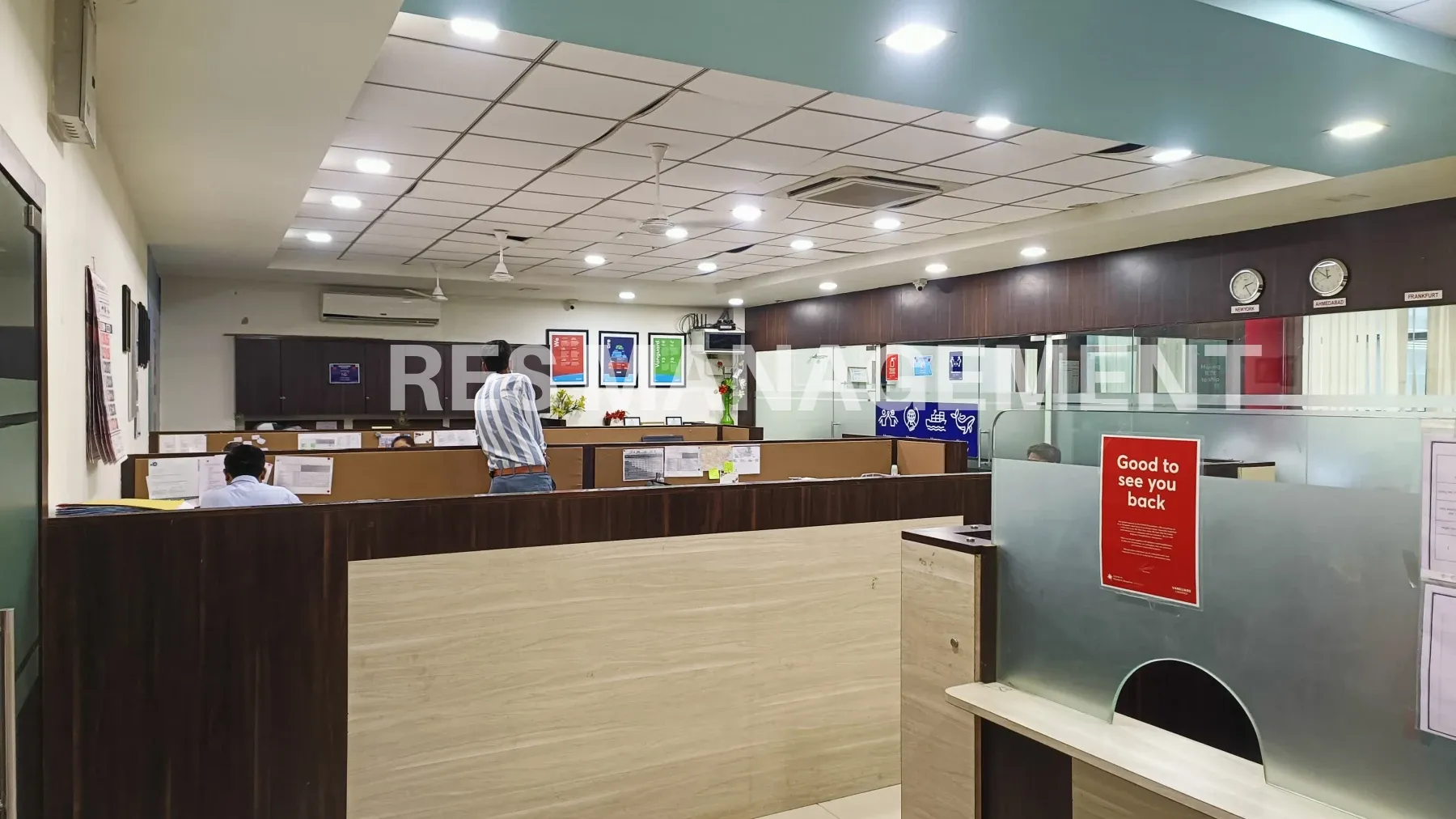 Fully Furnished office for Rent SG Highway 2 cabin conference 31 seating