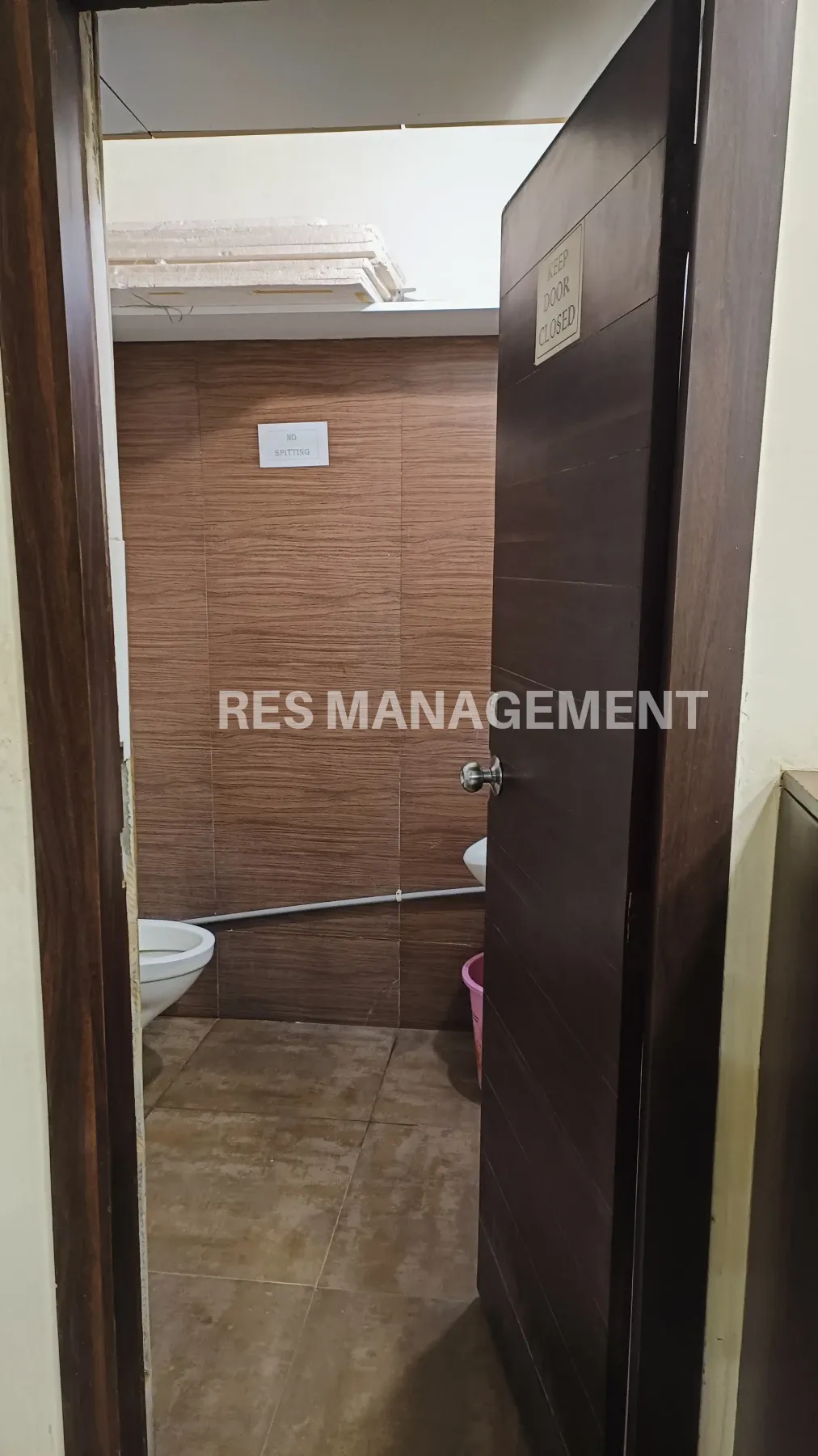 Fully Furnished office for Rent SG Highway 2 cabin conference 31 seating