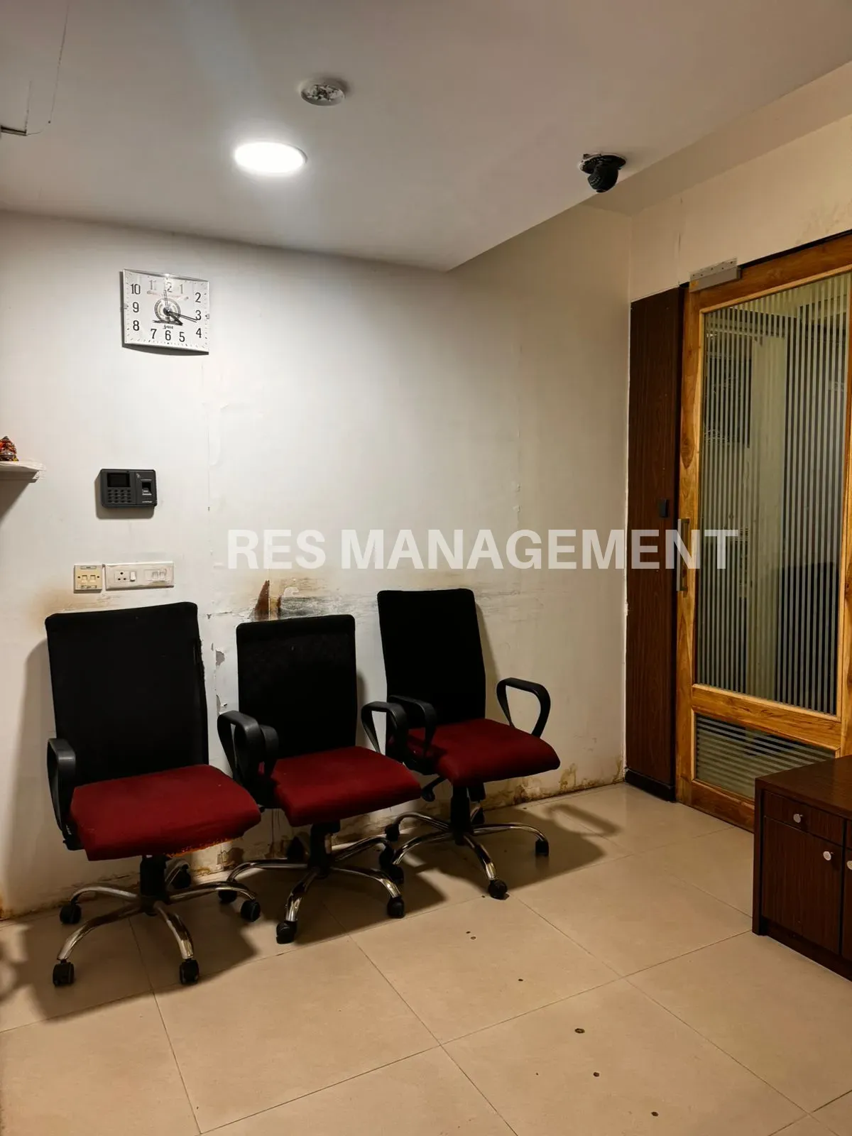 1750 sq.ft. office for Rent Nr. TGB