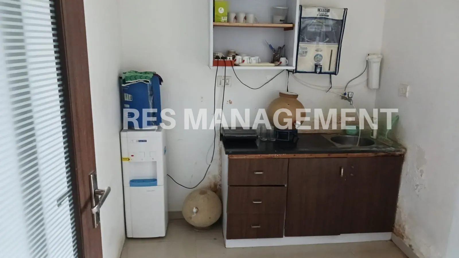 Fully Furnished office for Rent SG Highway 2 cabin 1 conference 22 seating