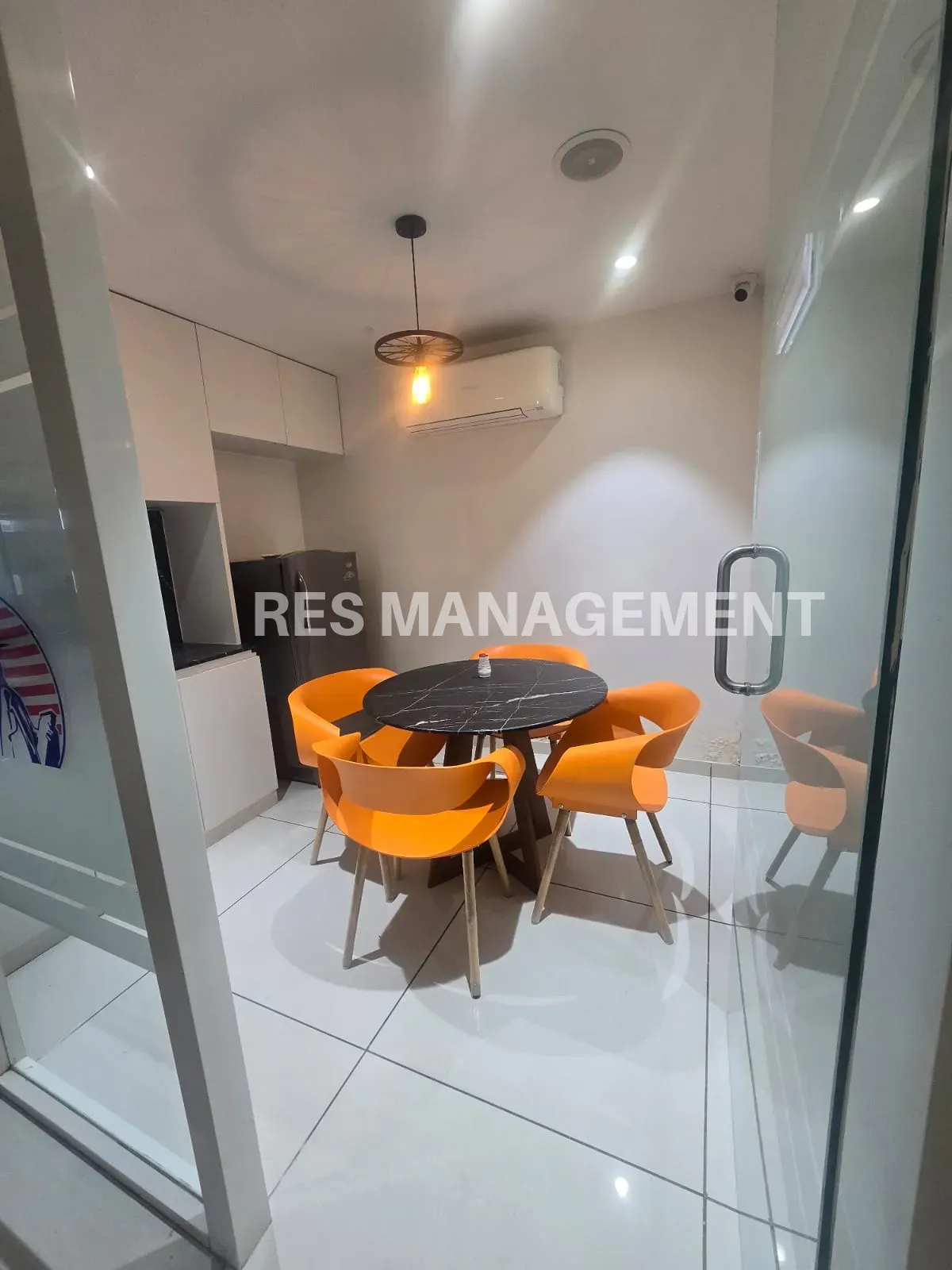 Fully Furnished office for Rent Satellite 5 cabin conference 8 seating