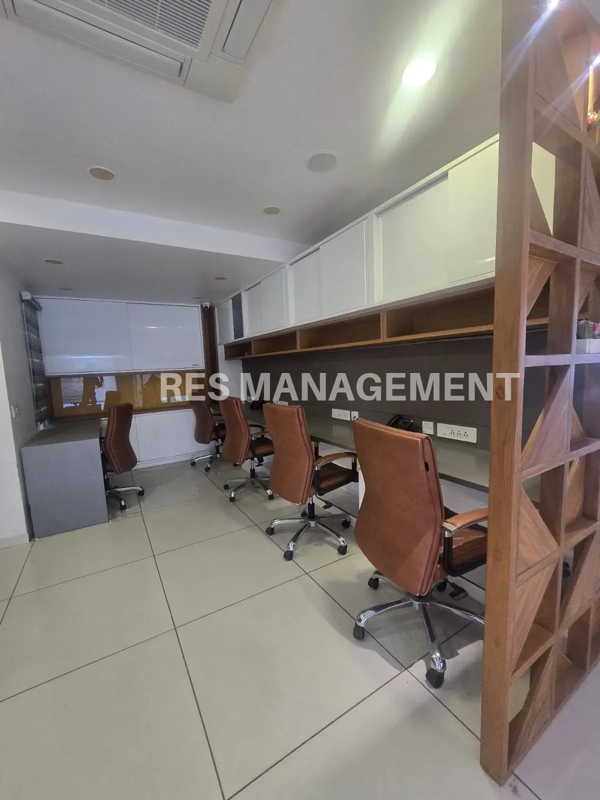 Fully Furnished office for Rent Satellite 5 cabin conference 8 seating