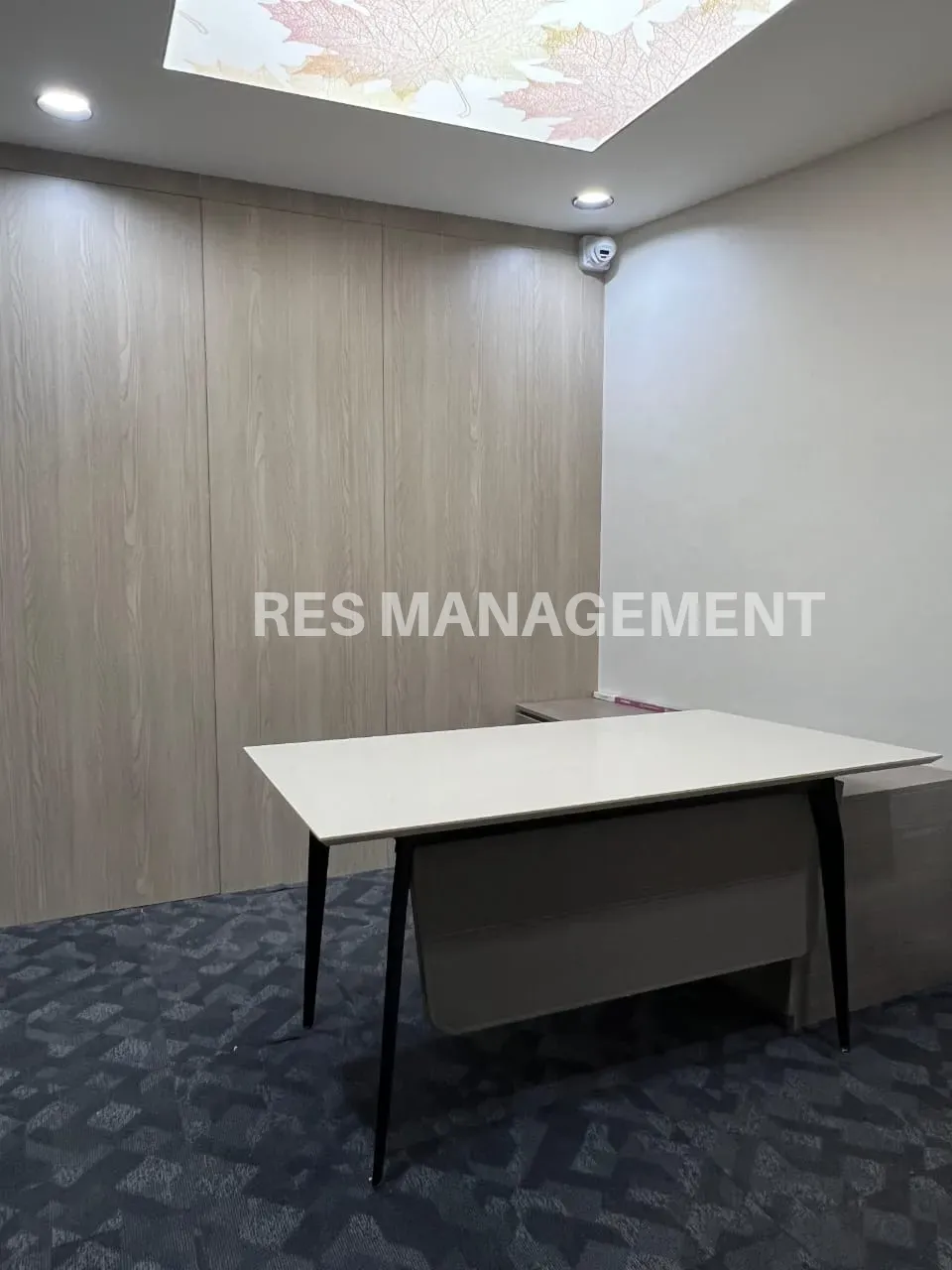 Fully Furnished office for Rent Ashram road 3 cabin 1 conference 80  seating