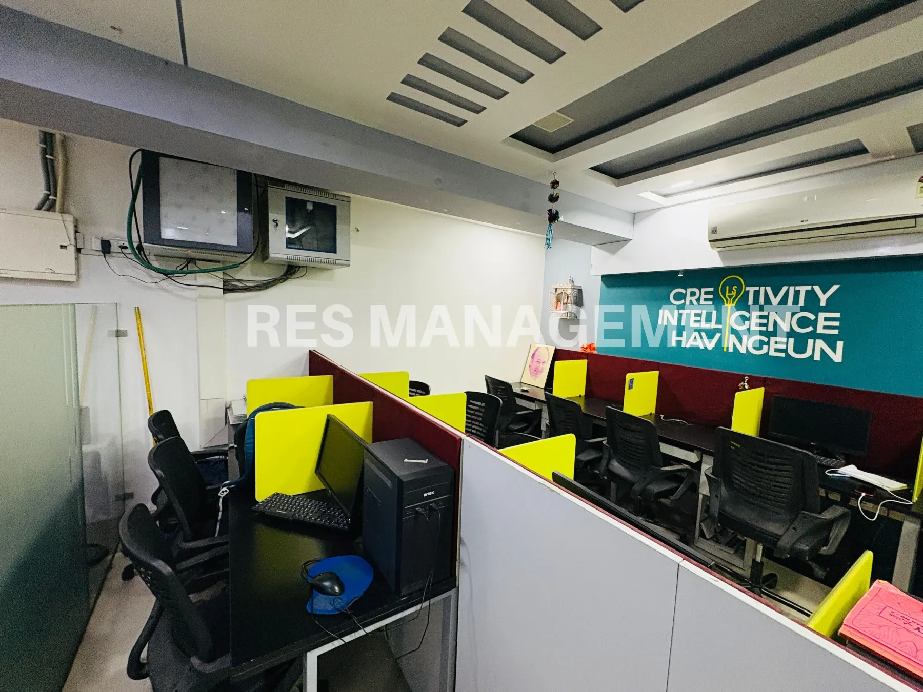 Fully Furnished office for Rent vastrapur 1 cabin 22 seating