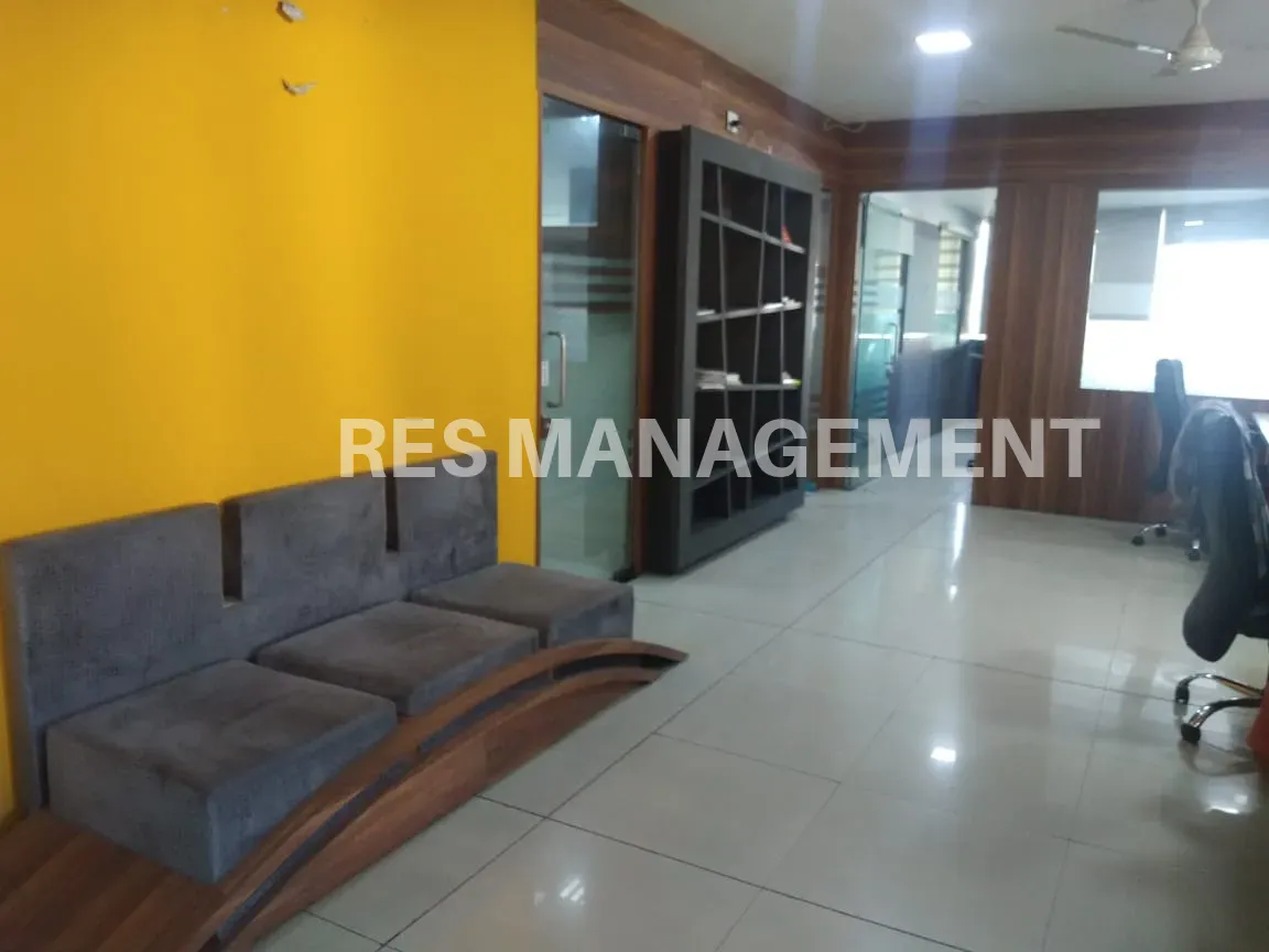Fully Furnished office for Rent naranpura 1 cabin conference 50  seating