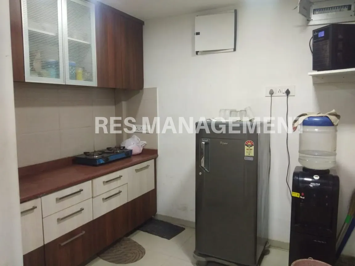 Fully Furnished office for Rent naranpura 1 cabin conference 50  seating