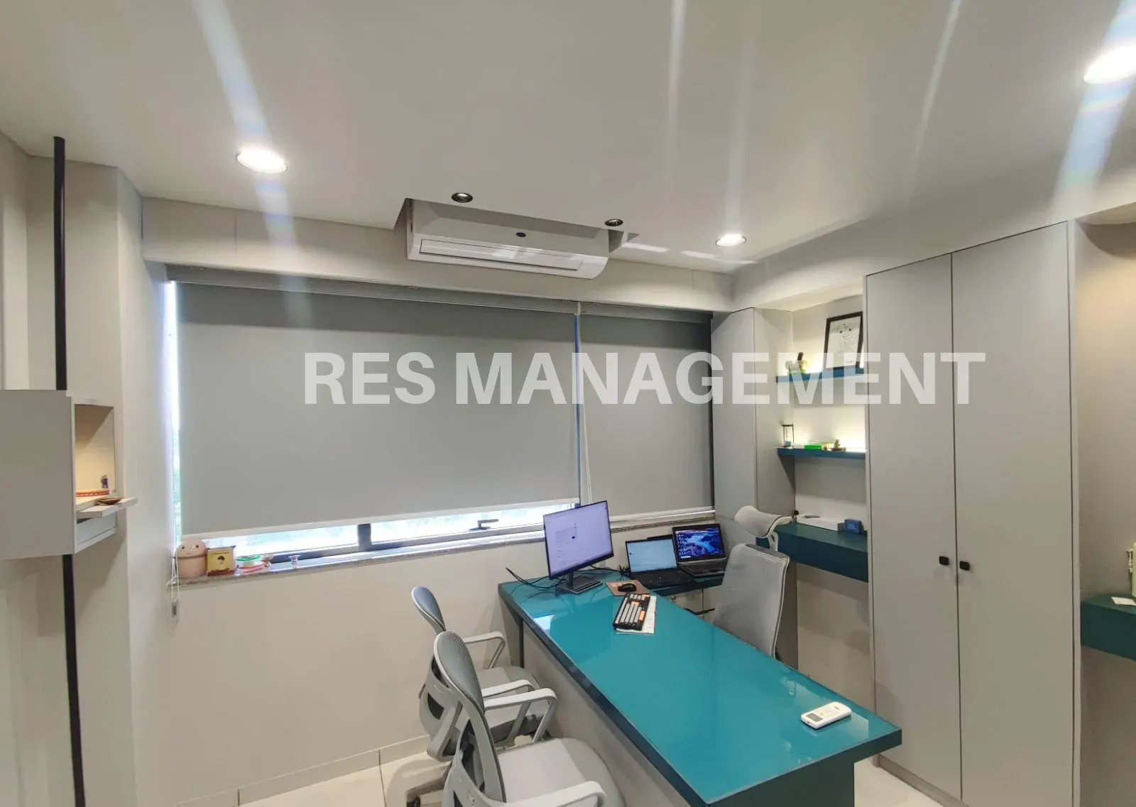 Fully Furnished office for Rent Sg highway 2 cabin 3 seating