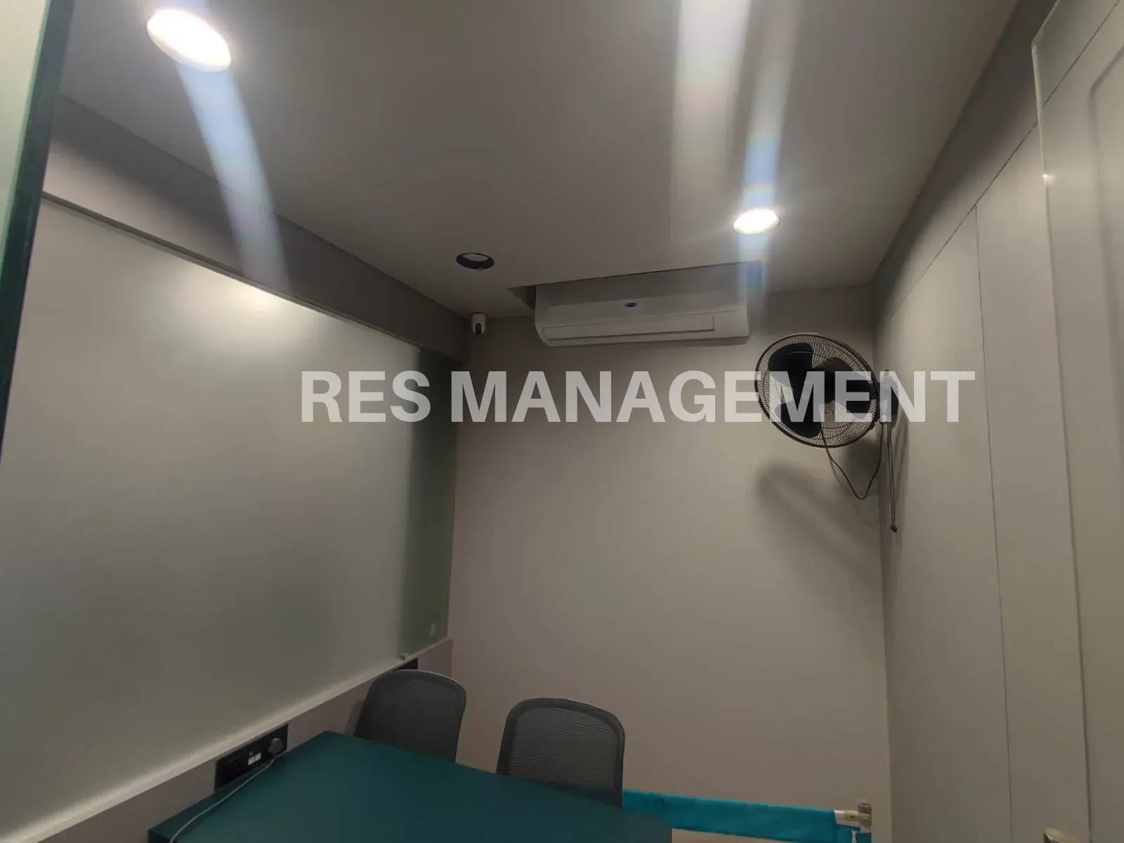 Fully Furnished office for Rent Sg highway 2 cabin 3 seating