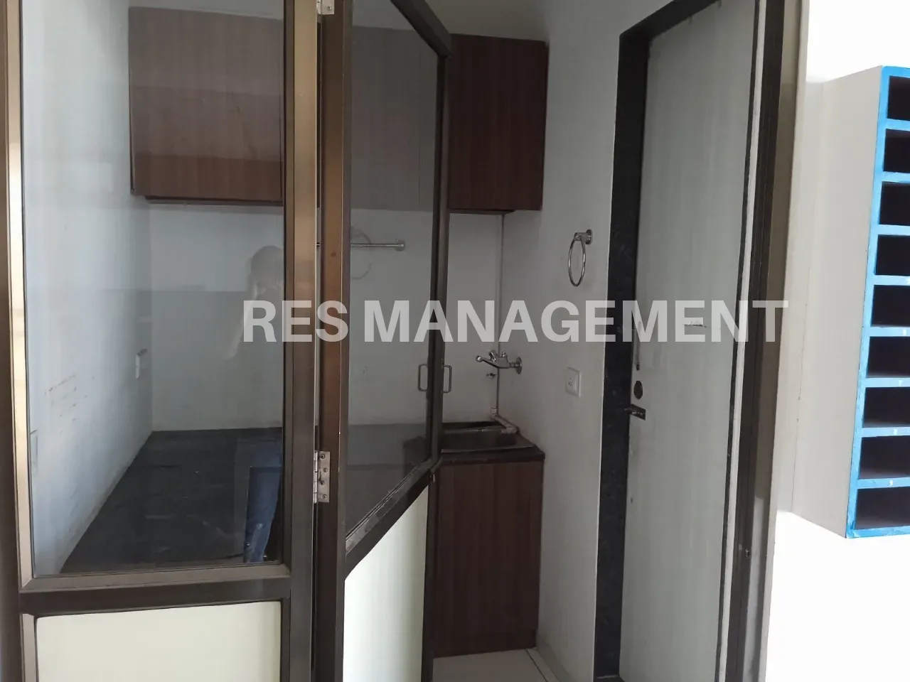 Fully Furnished office for Rent Satellite35 seating Science city road