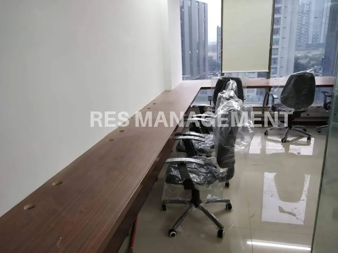 Fully Furnished office for Rent prahladnagar  1 cabin 9 seating