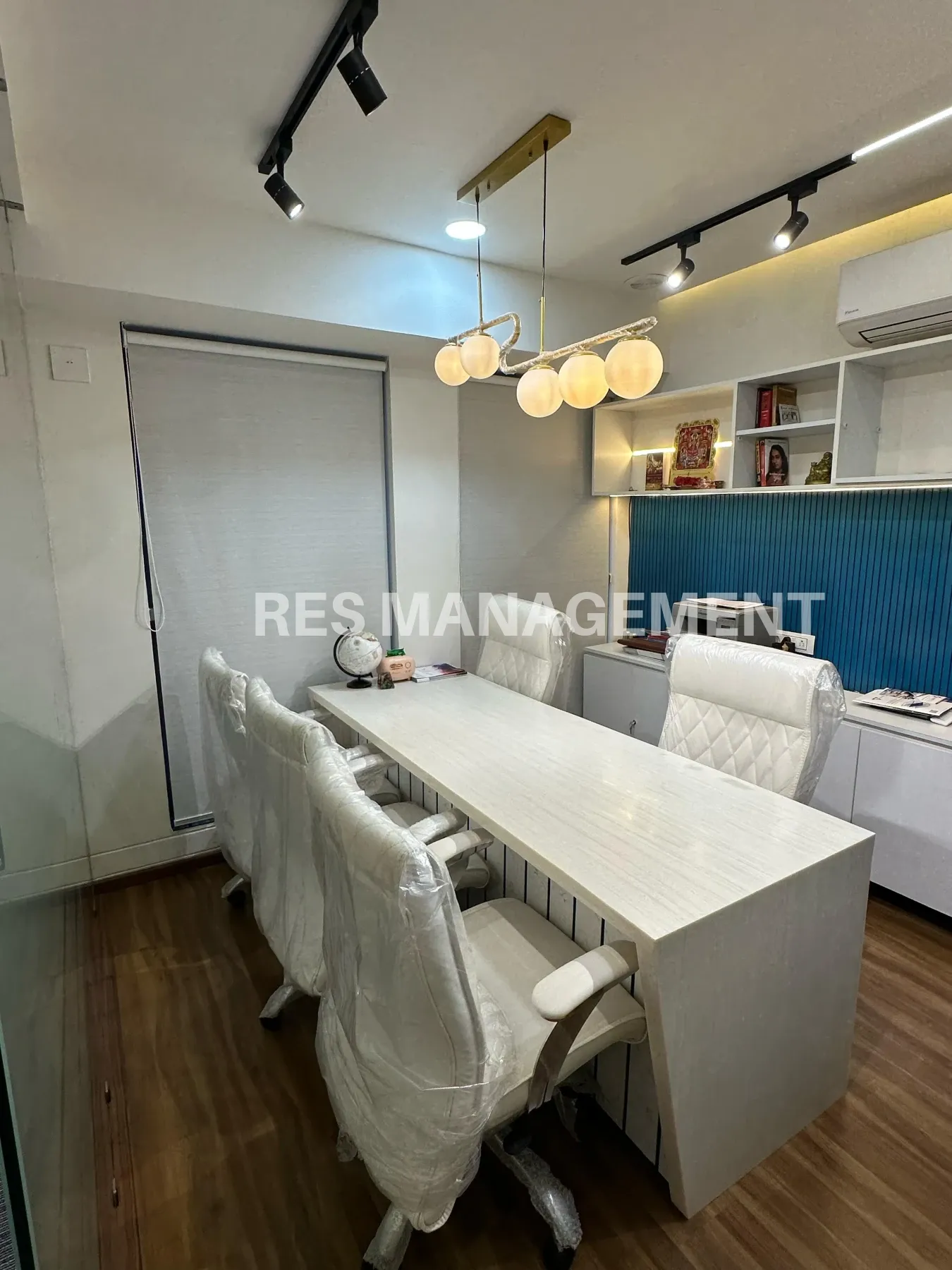 Fully Furnished office for Rent Sindhubhavan road 1 cabin conference 2 seating