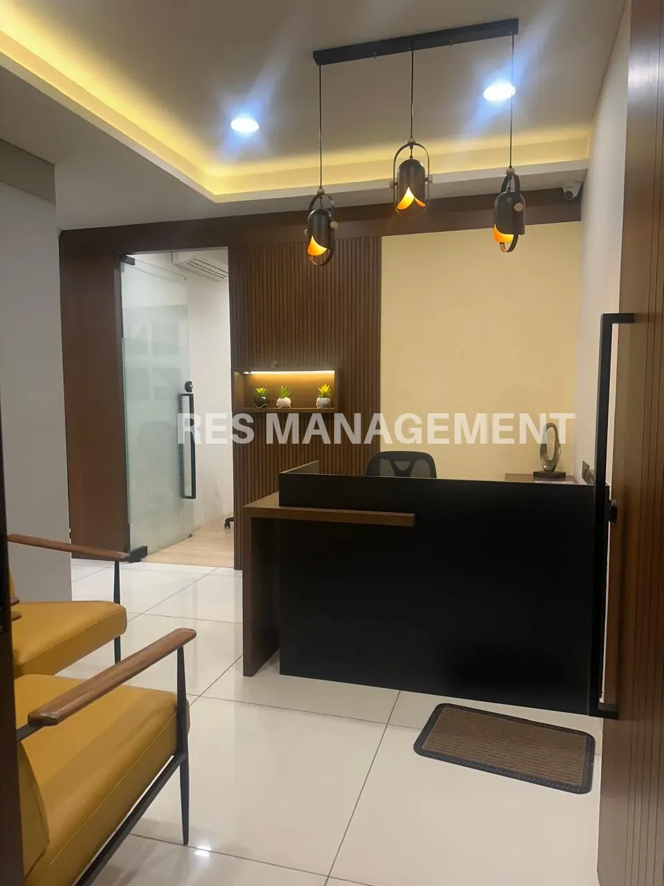 Fully Furnished office for Rent Sankalp iconic tower iscon ambli road 2 cabin 1 conference 