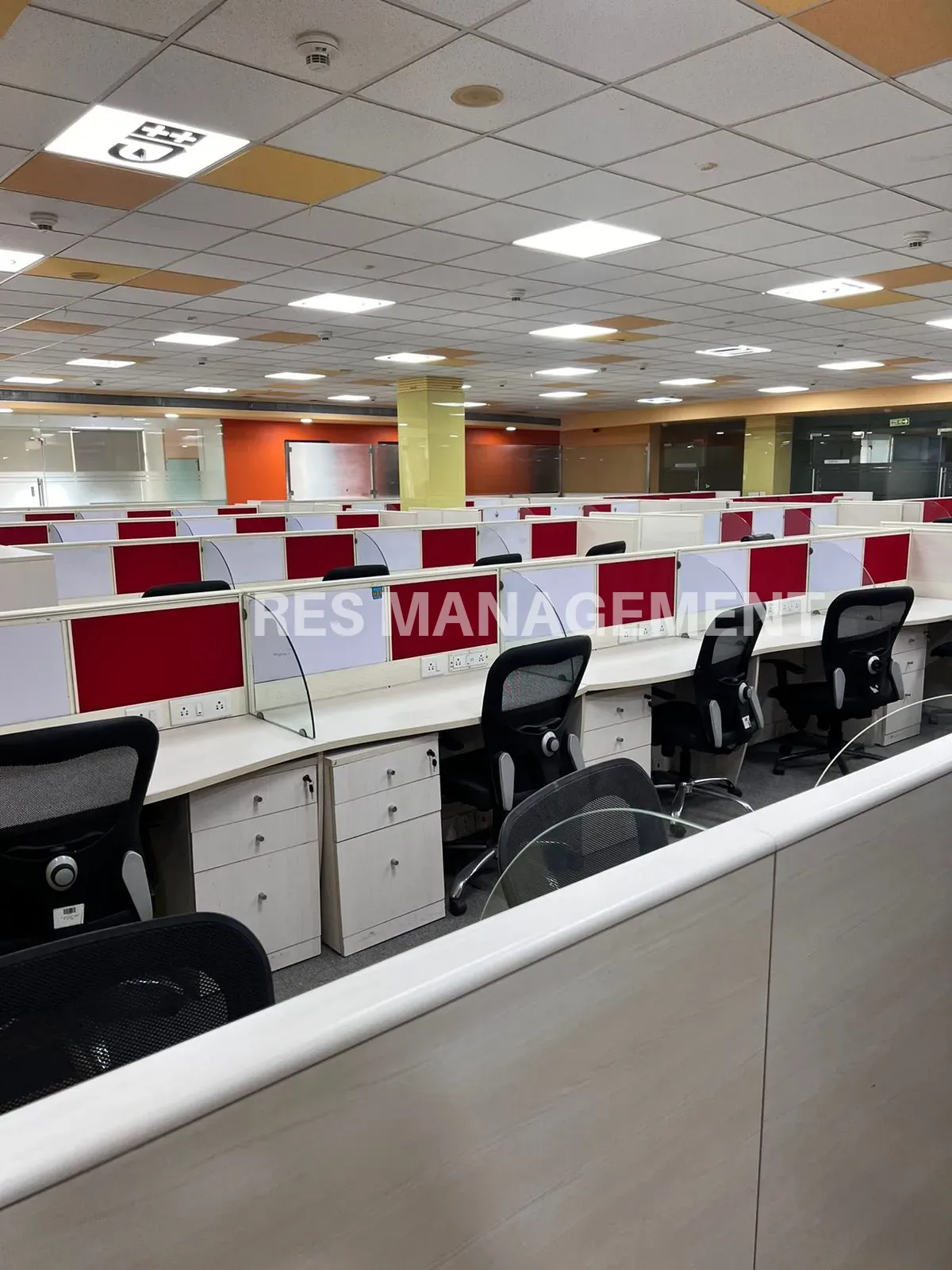 Fully Furnished office for Rent Sg Highway 700 Work station 35 cabin conference 42000 sq.ft.