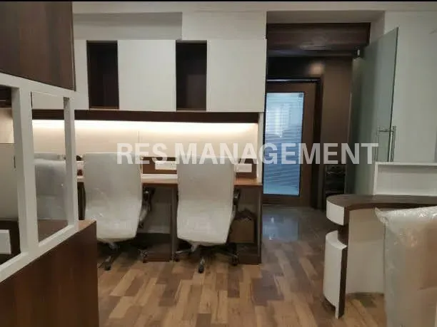 Fully Furnished office for Rent in Westgate business Bay SG Highway 1 cabin 11 seating