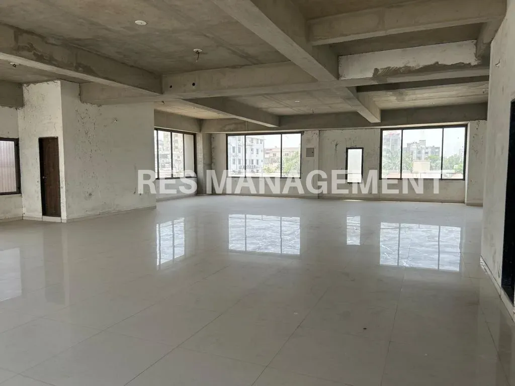 1800 sq.ft. office For sell in Soalaris Business Bhuyangdev