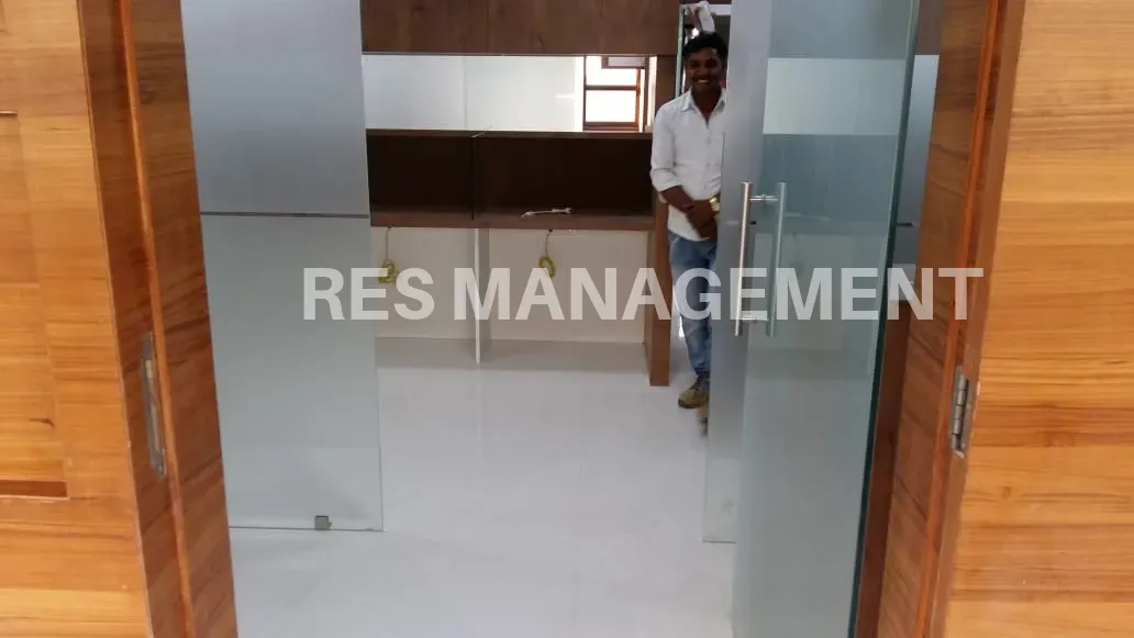 Iscon Emporio Satellite