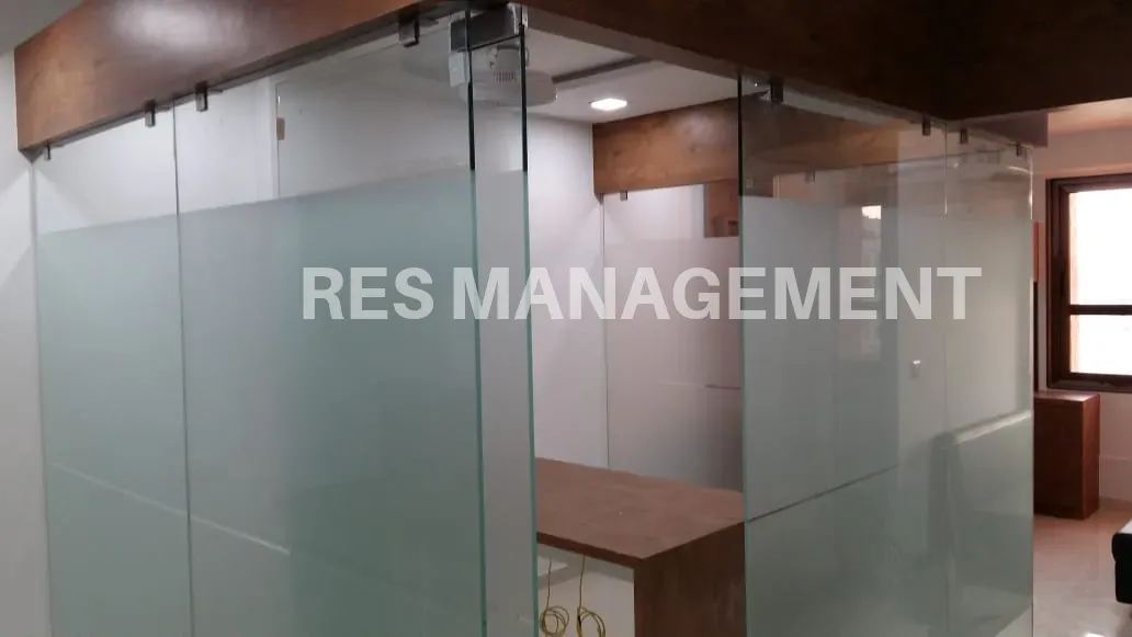 Iscon Emporio Satellite