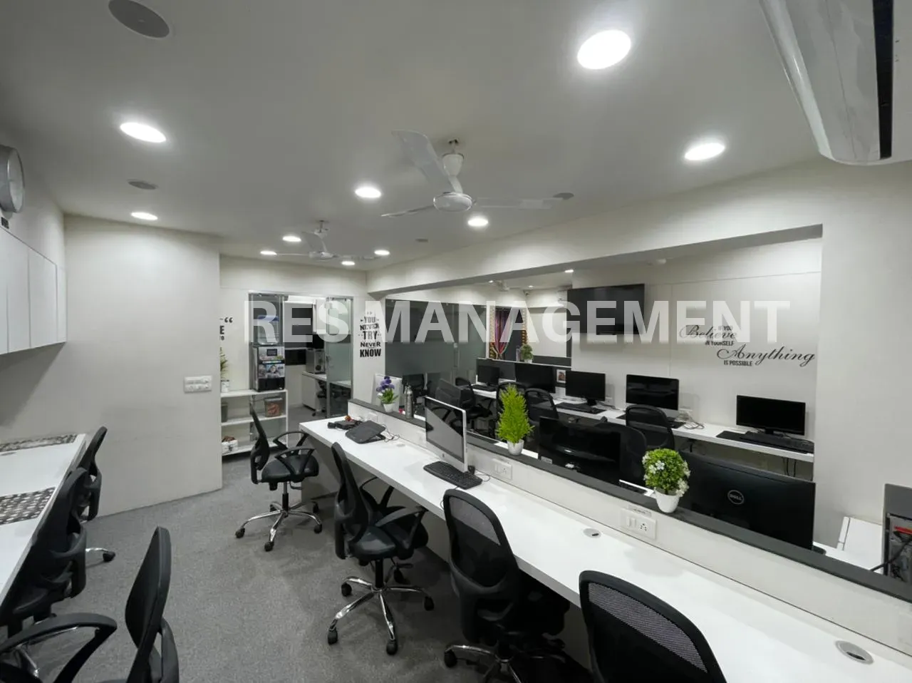 i square Science city