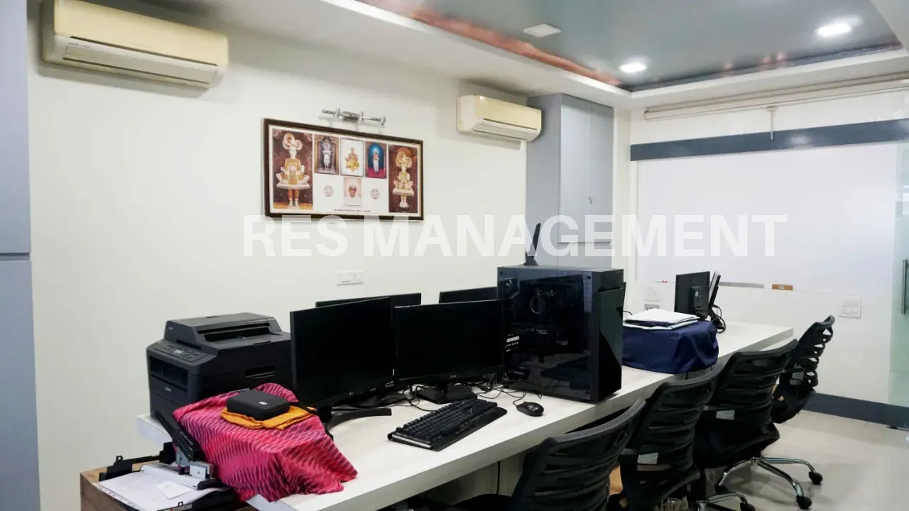 Ganesh Meridian SG Highway