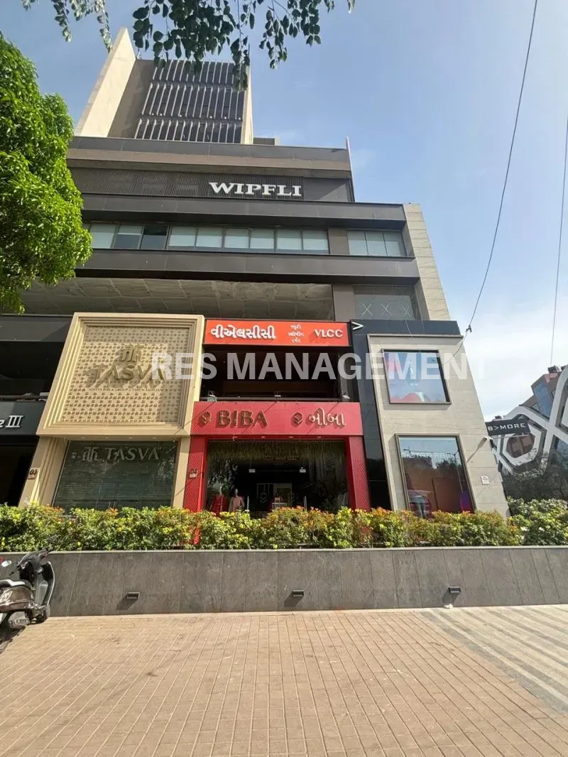 Binori B Square 3 SINDHUBHAVAN ROAD AHMEDABAD