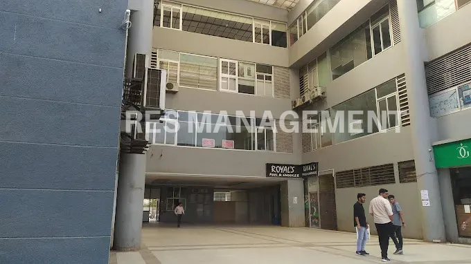 GANESH MERIDIAN SOLA SG HIGHWAY AHMEDABAD