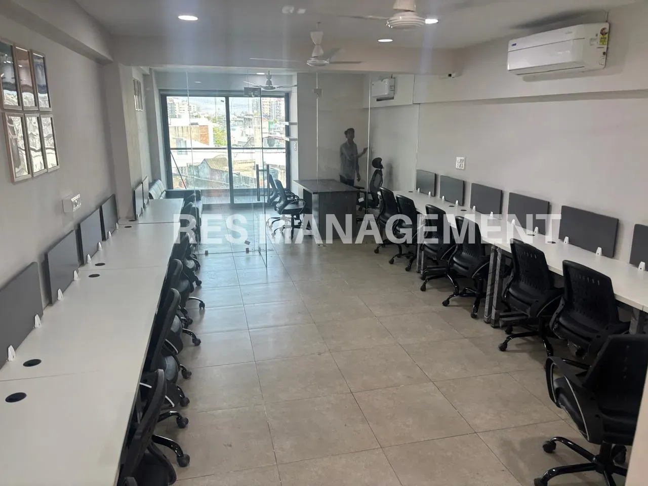 Maple Trade centre Thaltej