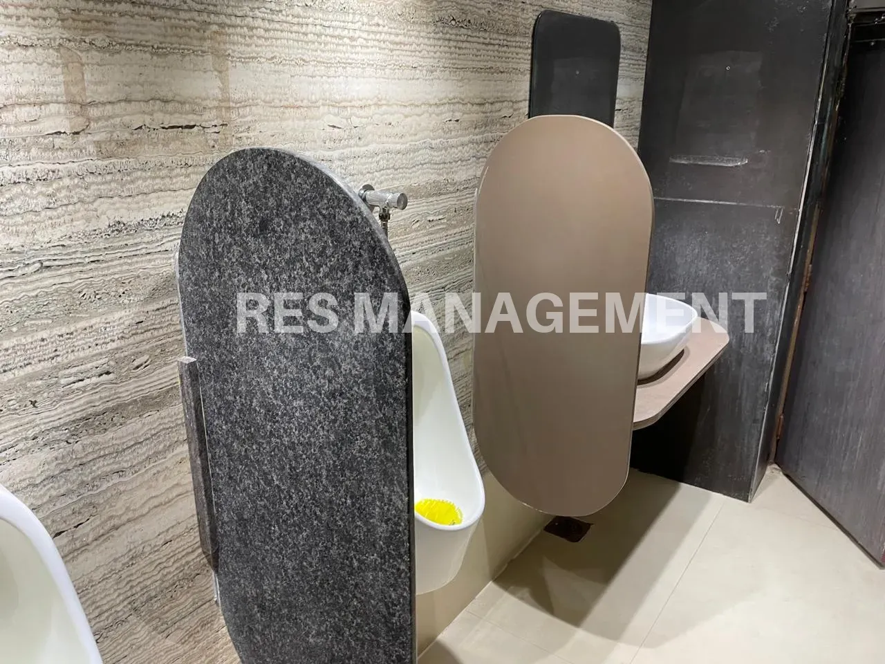 DEVARC MALL SG HIGHWAY AHMEDABAD