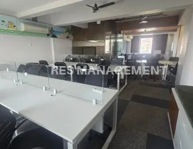 Fully Furnished office for Rent Vastrapur 1 cabin CONFERENCE 42  seating