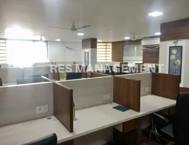 Fully Furnished office for Rent naranpura 1 cabin conference 50  seating
