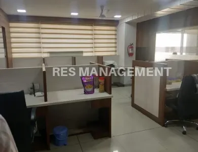 Fully Furnished office for Rent naranpura 1 cabin conference 50  seating