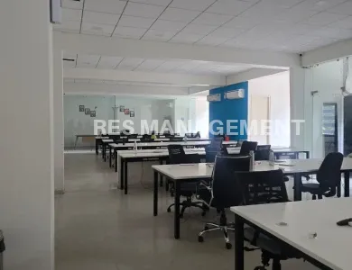 Iquare science city road