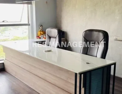 whatsapp-image-2025-11-05-at-9-56-56-pm