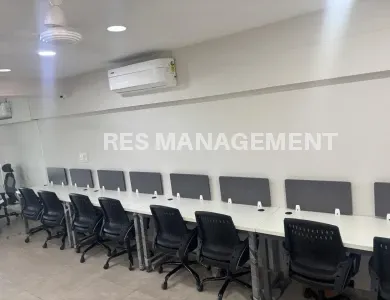 Maple Trade centre Thaltej