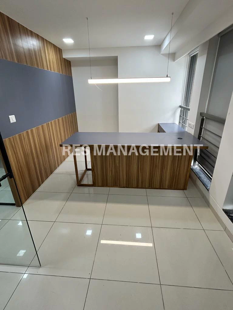 1383 ft Fully Furnished office For Rent in Zion Z1