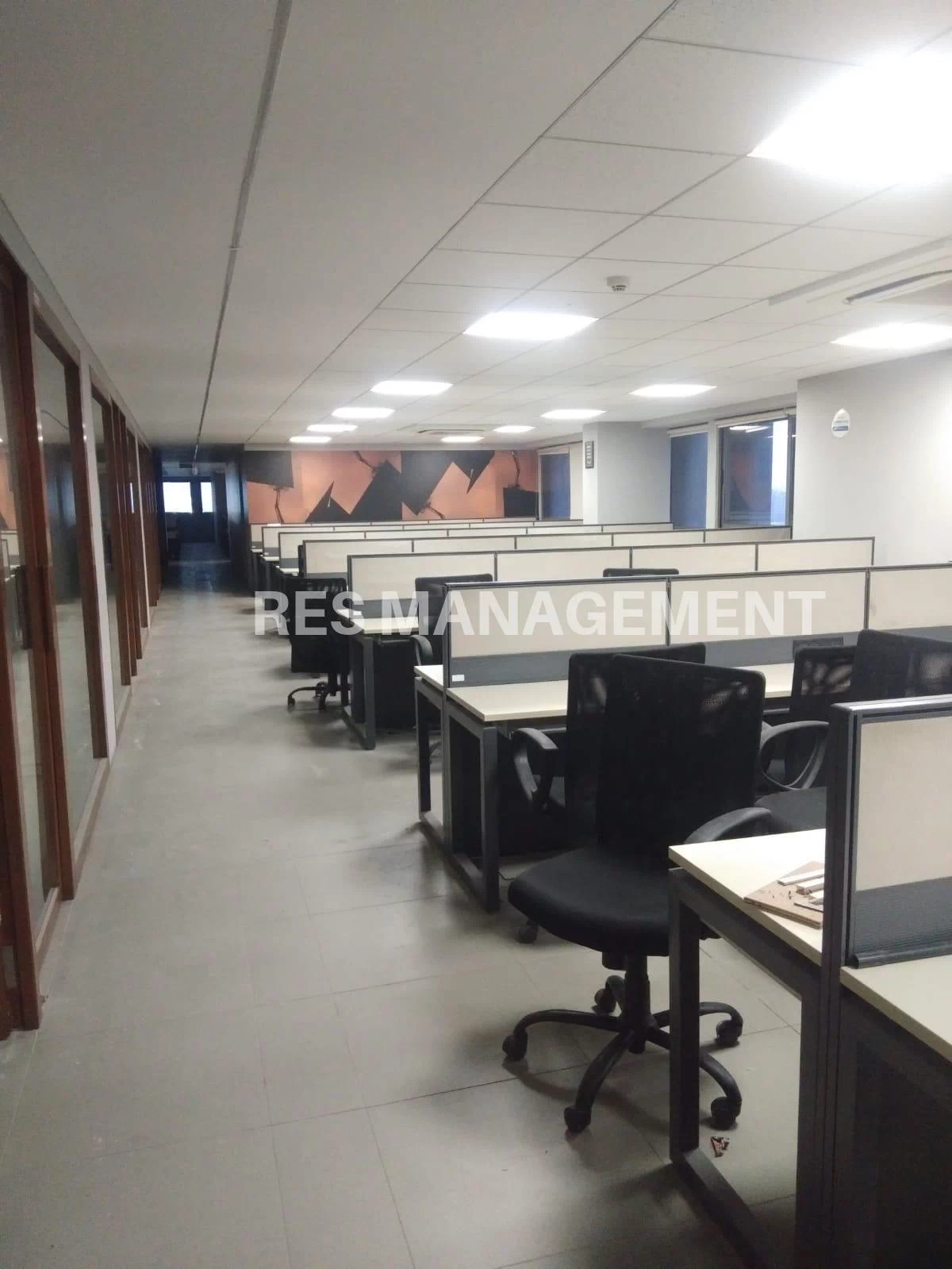 80 Seats, Vastrapur, Ahmedabad.
