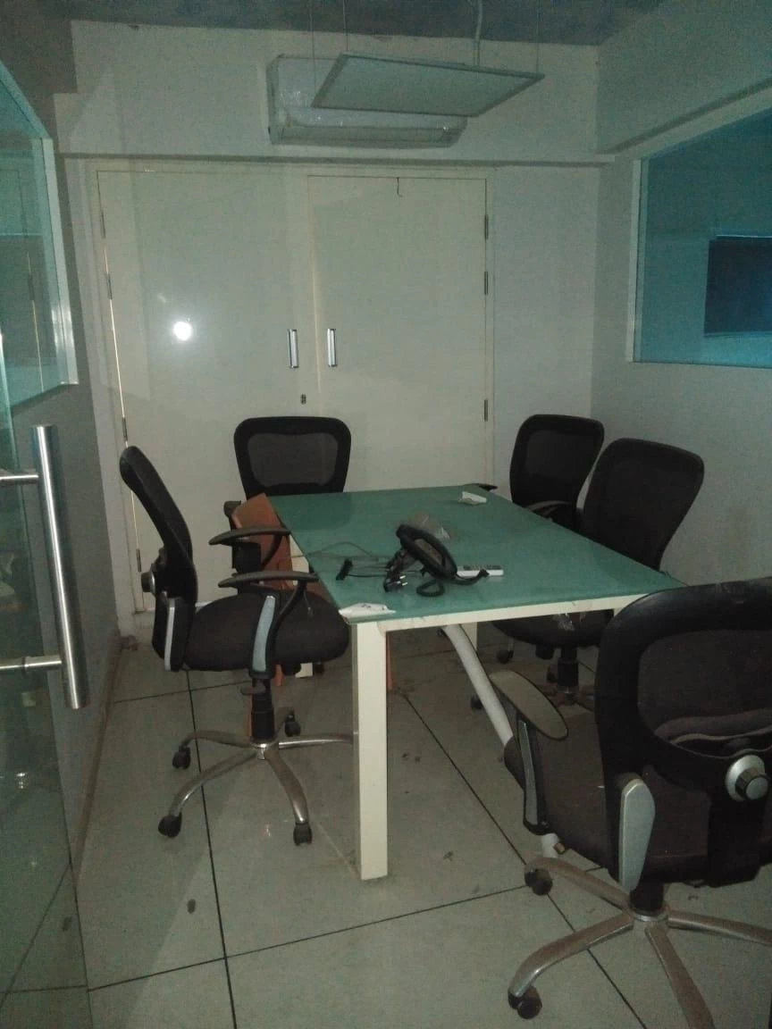 Colonnade-1,SG Highway 