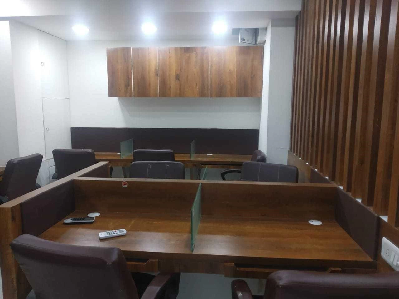 Westgate Business Bay, SG Highway