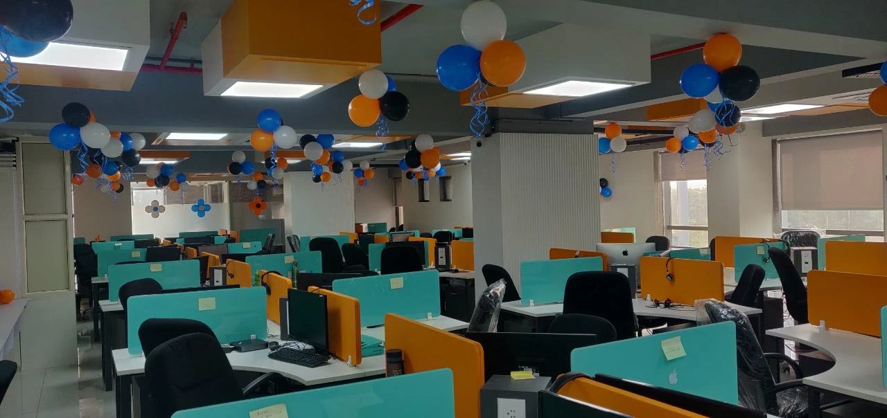 Office for Rent in Sankalp Iconic Tower Iscon Ambli Road, Ahmedabad