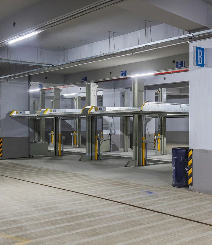 Westgate Business Bay, SG Highway