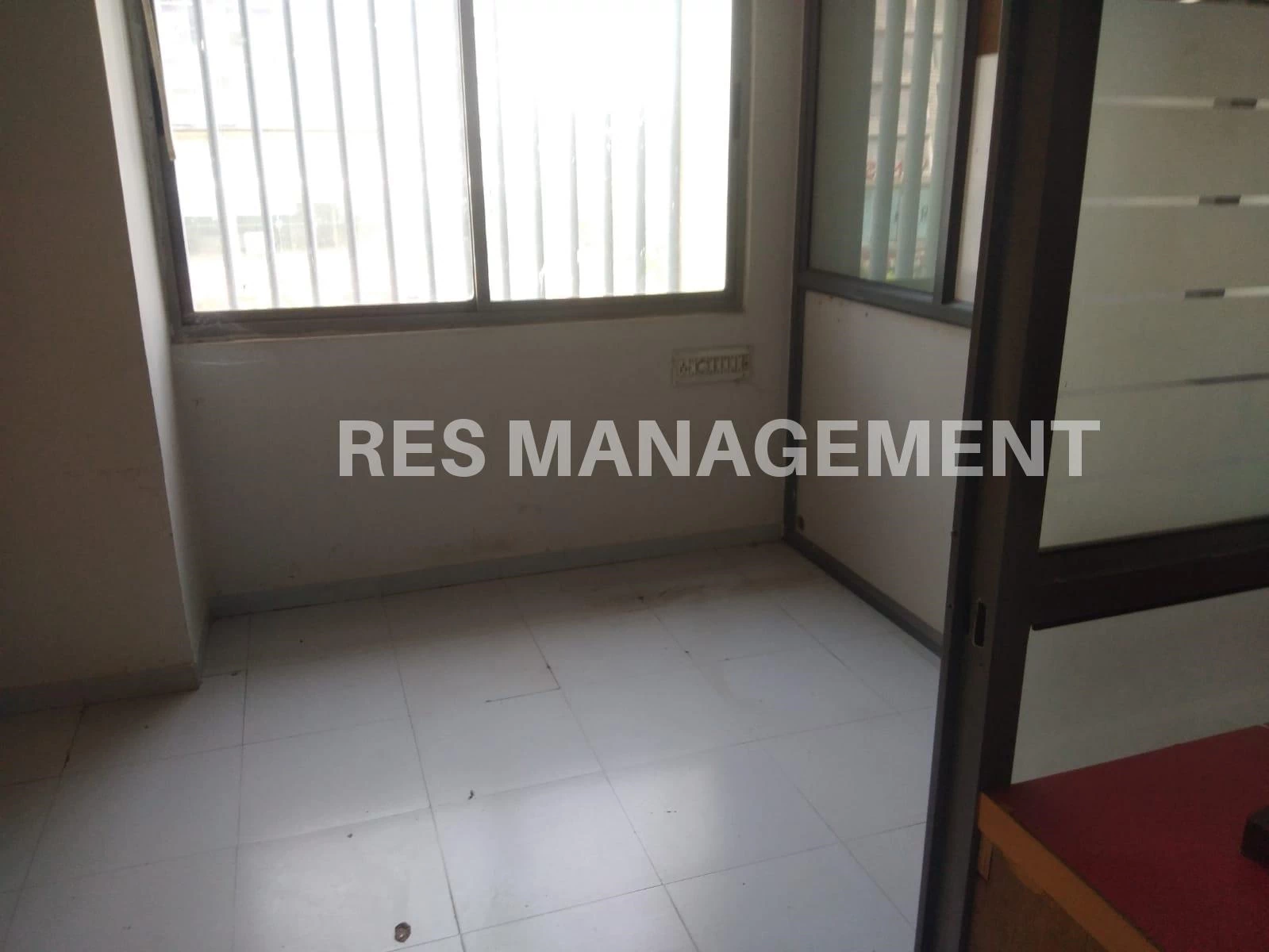 Fully Furnished For Rent in Safal Pegasus 1185ft