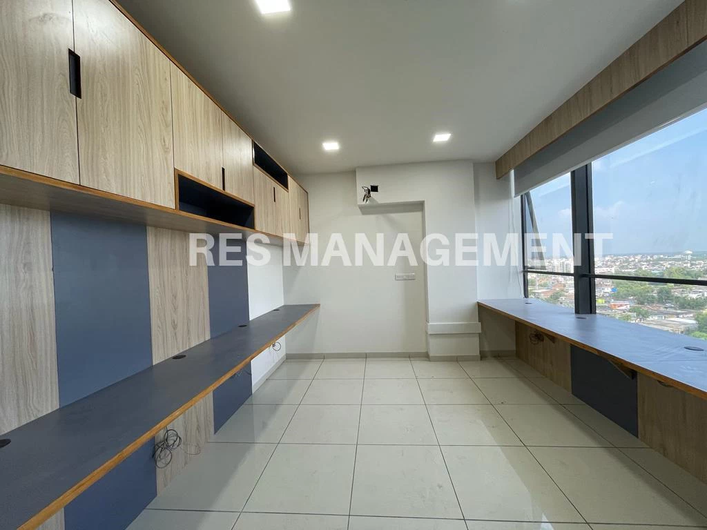 World Trade Tower,  SG Highway