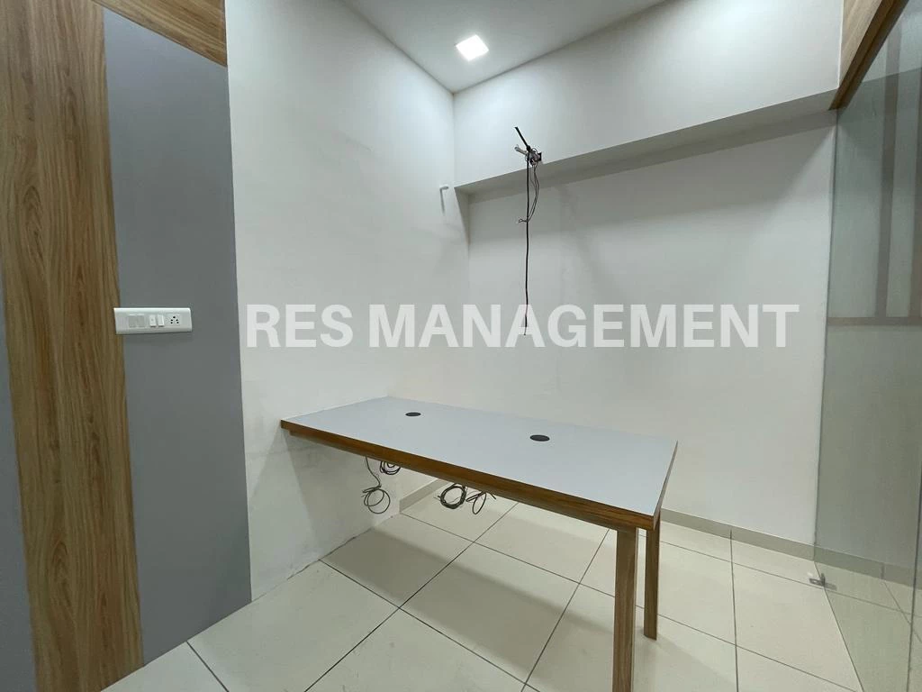 World Trade Tower,  SG Highway