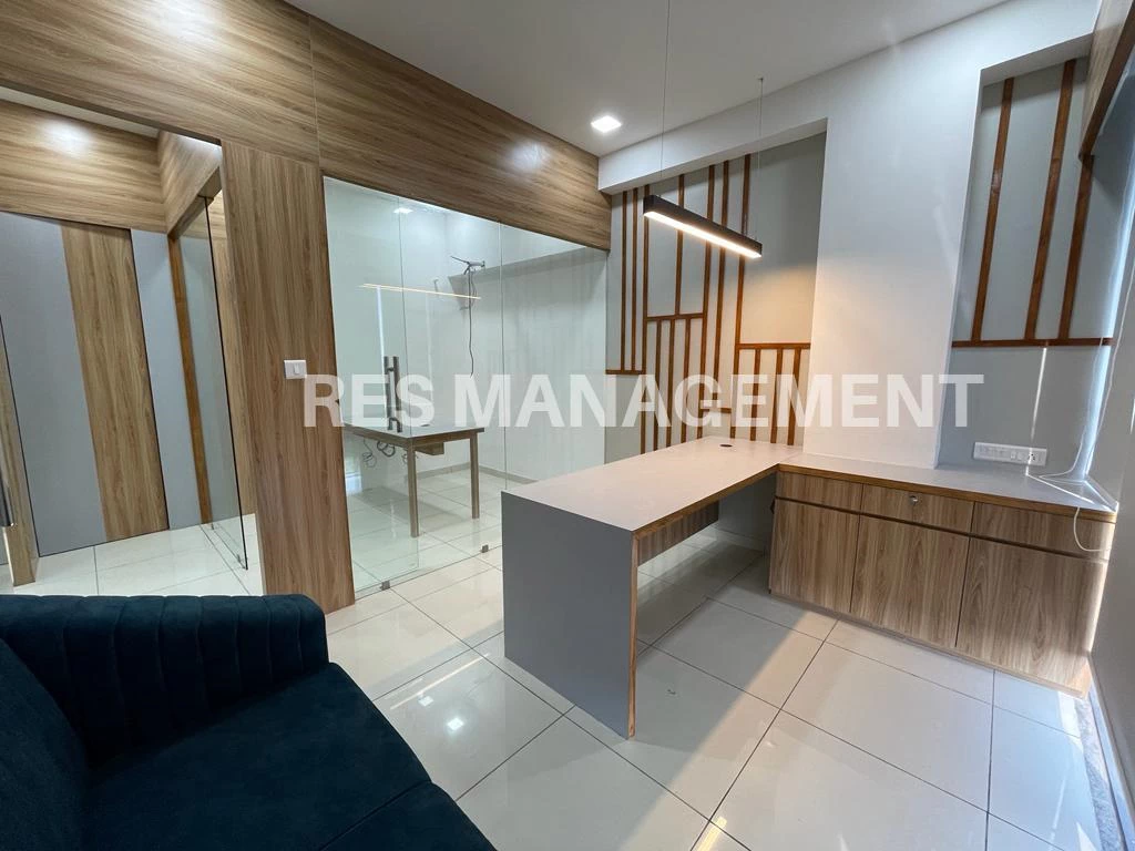 World Trade Tower,  SG Highway