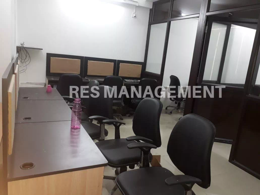 2 cabin 7 seating Fully furnished office for Rent Goyal palladium