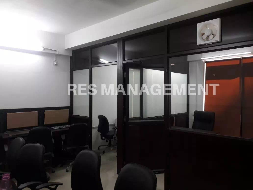 2 cabin 7 seating Fully furnished office for Rent Goyal palladium