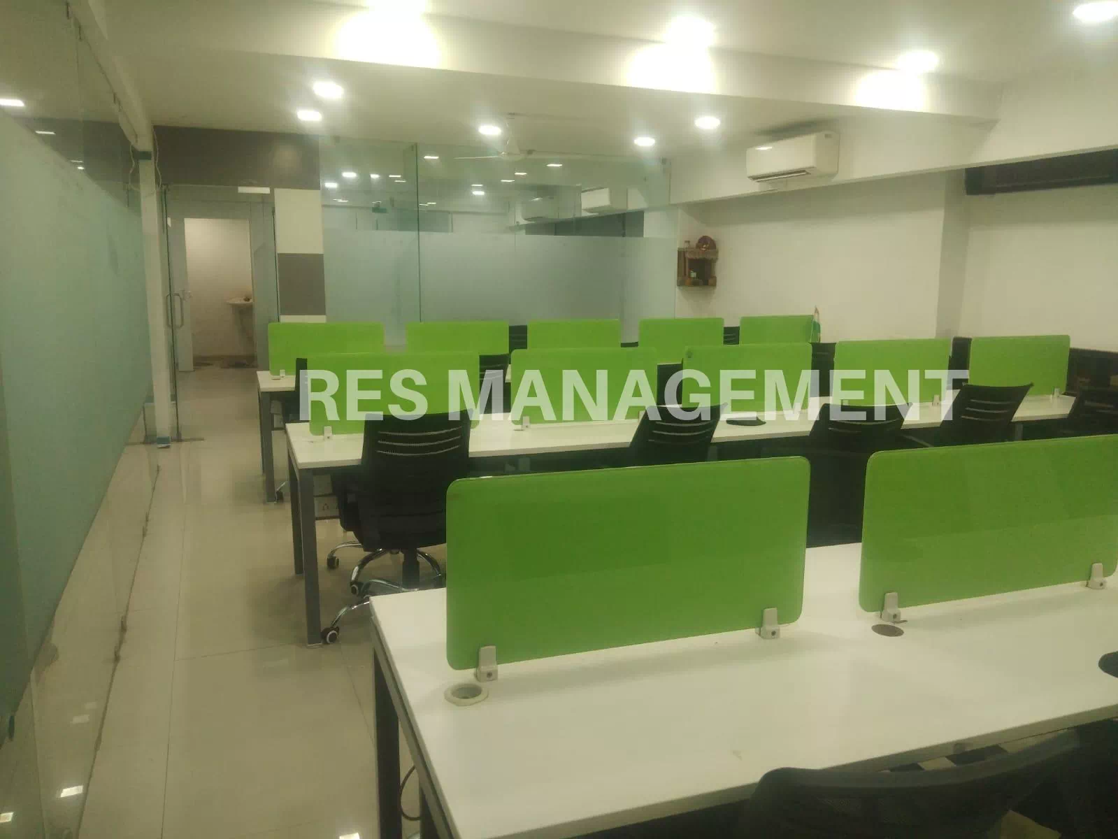 2000 ft fully furnished Office For Rent In Vastrapur 