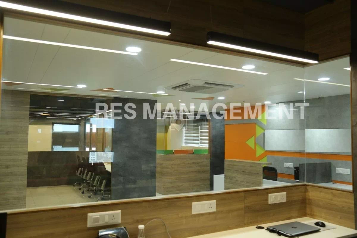2800 ft fully furnished office on Rent Science city Road