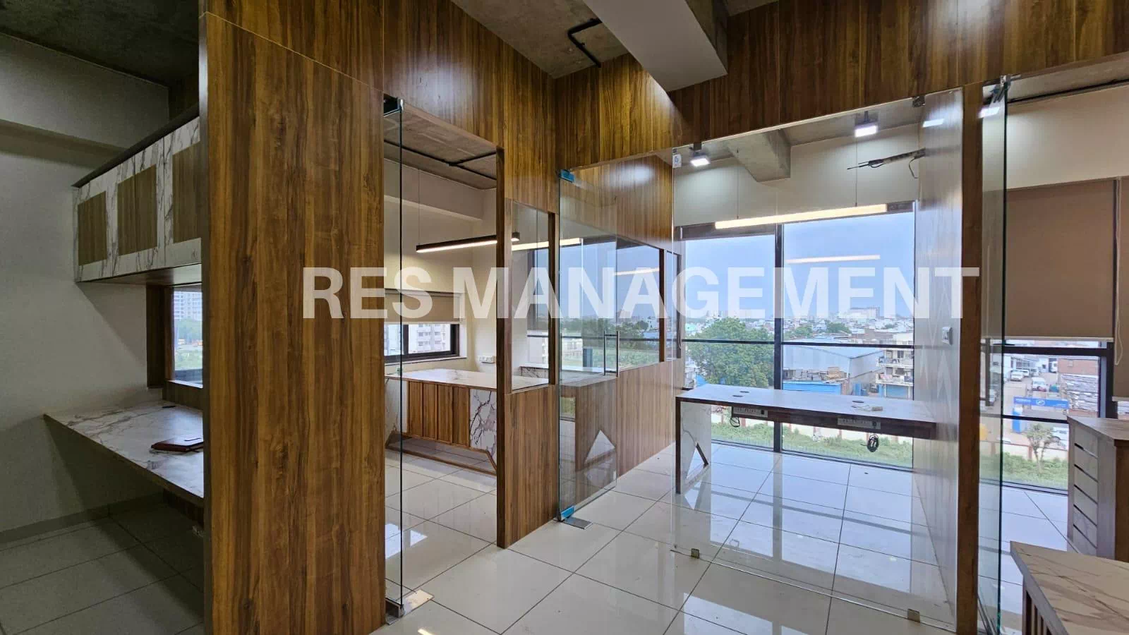 2 cabin conference 9 seating Office For Rent WTT SG Highway