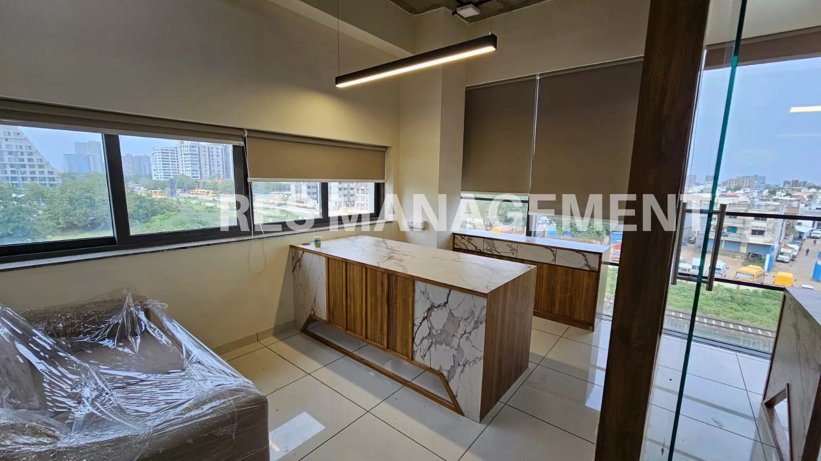 2 cabin conference 9 seating Office For Rent WTT SG Highway