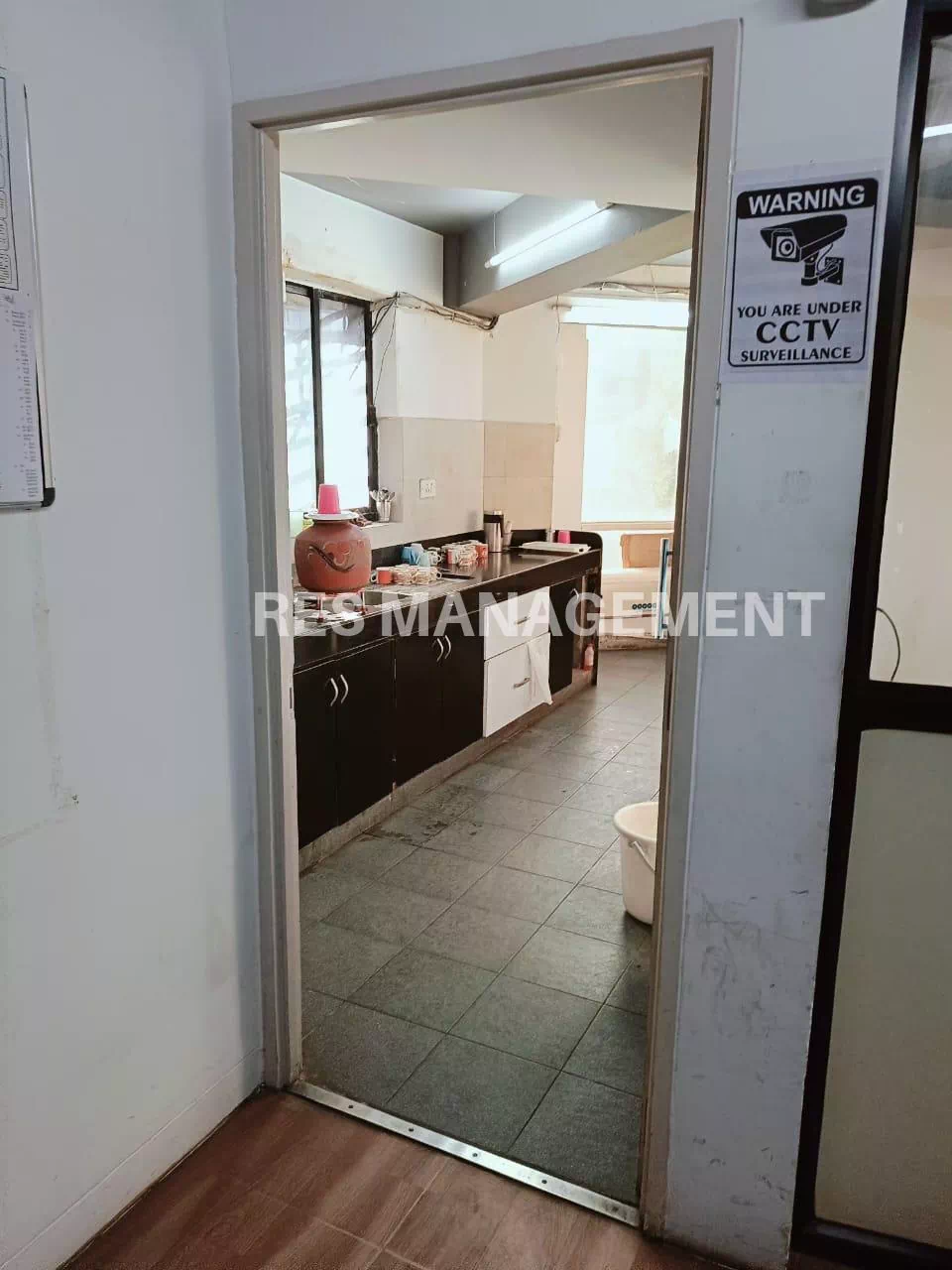 Fully Furnished office for Rent at CG Road 3 cabin conference 50 seating